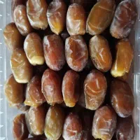 خرمای برازجونی درجه یک کیلویی300 هزار تومان است