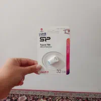فلش ۳۲ سیلیکون پاور