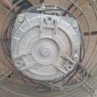 فن وهوا کش موتور قوی سالم جنس قدیمی|پنکه و تصفیه‌کنندهٔ هوا|مشهد, شهرک مهرگان|دیوار