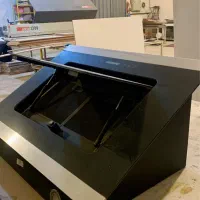 هود مورب اخوان در حد نو|هود|ری, سرتخت|دیوار