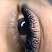 آموزش و خدمات اکستنشن و کاشت مژه
