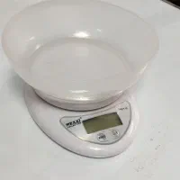 انواع ترازو آشپزخانه معمولی و ضدآب هدیه روز مادر|فروشگاه و مغازه|یزد, |دیوار