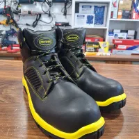 کفش ایمنی با قابلیت های متفاوت