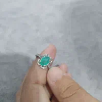 انگشتر نقره زنانه.سنگ زمرد