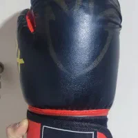 دستکش بوکس در حد نو