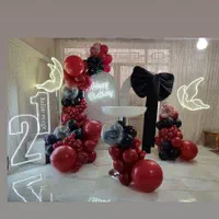 بادکنک آرایی. باغ دیجی فینگر