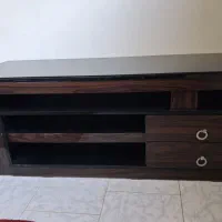 زیر تلویزیون بفروش میرسد