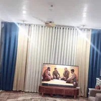 پرده مخمل تمیز وکاملا سالم