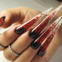 خدمات و آموزش تخصصی و به روز ناخن در فنی حرفه ای