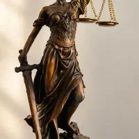 قبول کلیه دعاوی حقوقی و کیفری