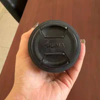 یک عدد لنز و دوربین canon