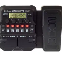 افکت ZOOM G1x4 فقط نیم ساعت روشن شده