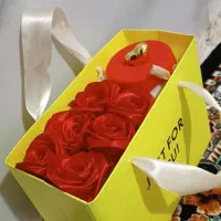 گل رز ربانی|گل مصنوعی|محمدیه-قزوین, |دیوار