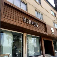 مغازه-تجاری-130متر-خاص-بینظیردرشلوغترین-جای-صادقیه