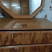 دارور چهار کشوی بزرگ طول یک متری و آینه شش ضلعی
