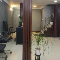 استخدام منشی و کارشناس ارتباط با مشتری، محیط آرام