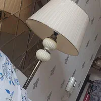 اباژور ایستاده