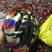 اسکیت همراه کلاه کاسکت و زانو بند و آرنج بند|دوچرخه، اسکیت، اسکوتر|تهران, اتابک|دیوار