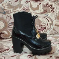 نیم بوت ورنی