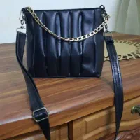 تعدادی کیف شال