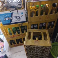 جعبه و شیشه نوشابه|ظروف نگهدارنده، پلاستیکی، یک‌بارمصرف|کرمانشاه, |دیوار