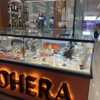 فروشنده بدلیجات و اکسسوری