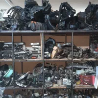 لوازم یدکی و بدنه نو و استوک خارجی|قطعات یدکی و لوازم جانبی|شیراز, ریشمک|دیوار