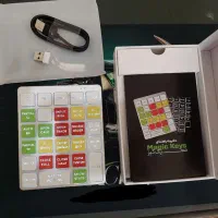 کیبورد اصلی وارداتی تخصصی ترید magic keys