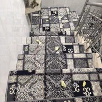 گلیم هاله موکت تندیس ۱۷۴۹|گلیم، جاجیم، گبه|قم, باسکول|دیوار