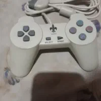 یک عدد دسته پلی استیشن