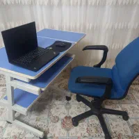 صندلی جکدار کاملا سالم با میز کامپیوتر
