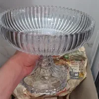 تعدادی ظروف سرو و پذیرایی