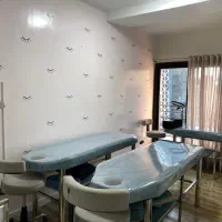 اجاره تخت مژه و میز ناخن در سالن بهشت زیبایی|خدمات آرایشگری و زیبایی|کرج, اتحاد|دیوار