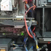 کامپیوتر رو میزی