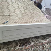 تخت دو نفره و میز آرایش