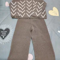 کاپشن|لباس|فردیس, فردیس|دیوار