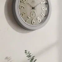ساعت دیواری طوسی،شیک و خاص.تمیز و سالم