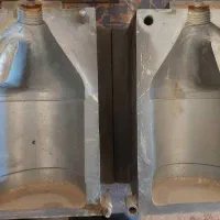 قالب مایع سفید کننده ۷۵۰cc - 3/5 - 4 لیتری|ماشین‌آلات صنعتی|پاکدشت, خاتون آباد|دیوار