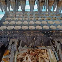 دستگاه نان بستنی دوکی