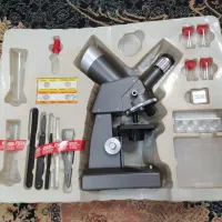میکروسکوپ دانش آموزی