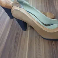 کفش فقط ۲۰۰ تومن