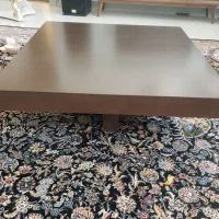 میز وسط حال
