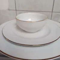 چینی زرین ساده دور طلایی