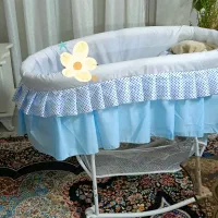 تخت گهواره ای نوزاد