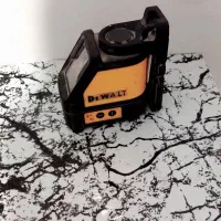 تراز لیزری دیوالت