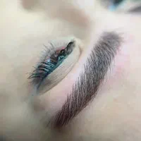 فیبروز ابرو و شیدینگ لب