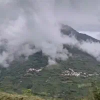 زمین سند دار به همراه خانه کلنگی درشهر زیبای املش