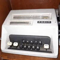 ماشین حساب عتیقه