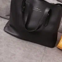 کیف مشکی تمیز