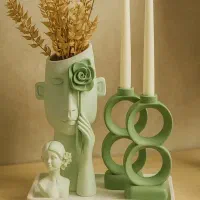 گلدان و مجسمه